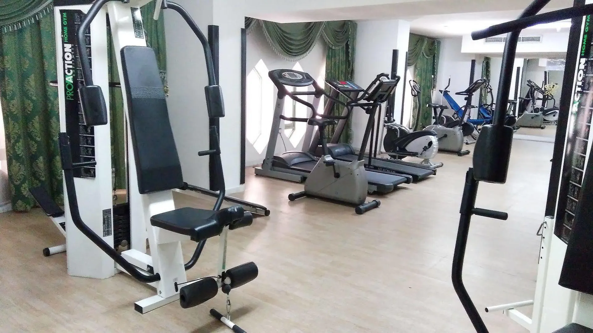 Royal Crown Suites Sharjah United Arab Emirates